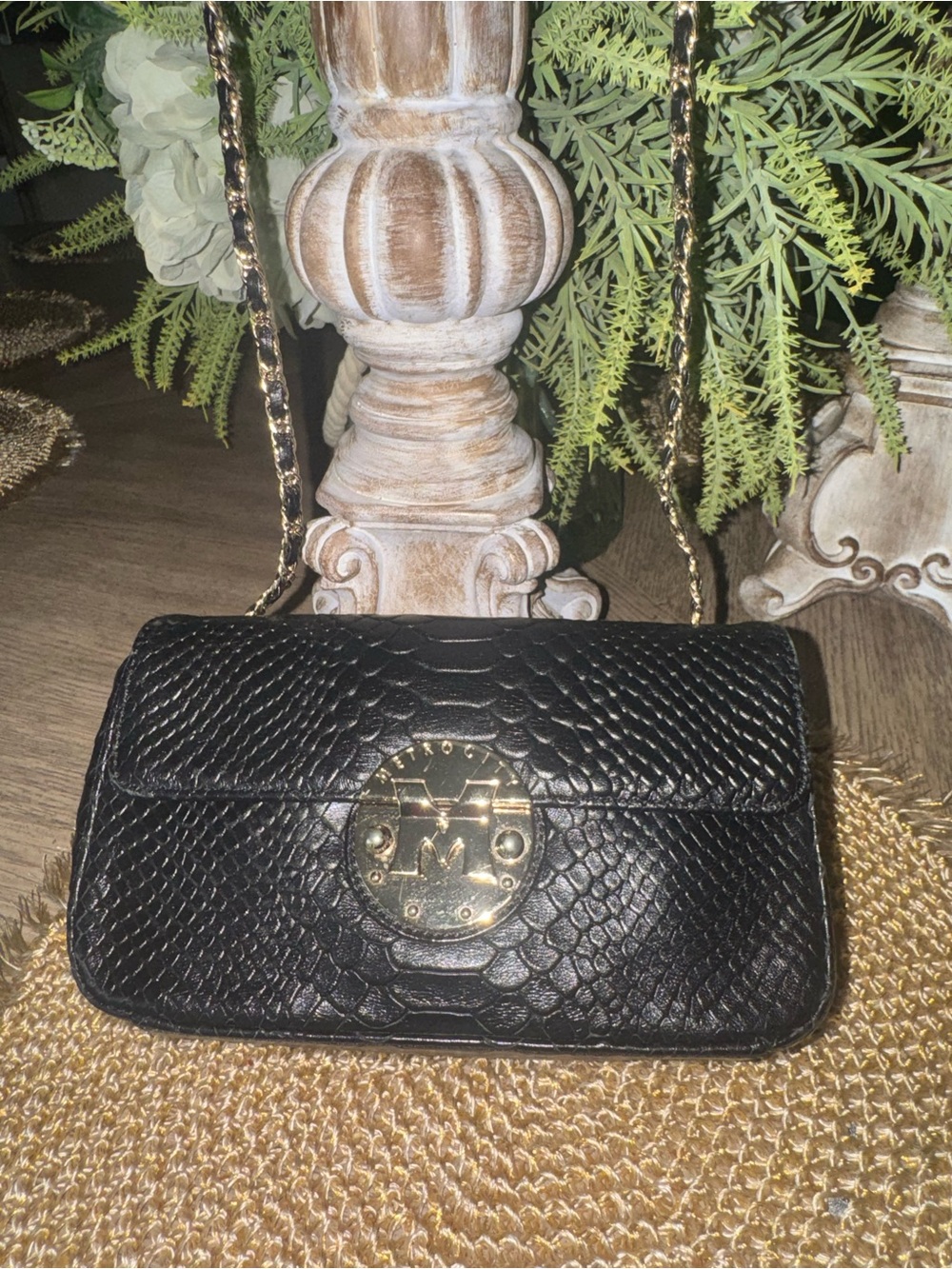 NWOT Metrocity Black Textured Leather Crossbody Bag with Gold-Tone Hardware